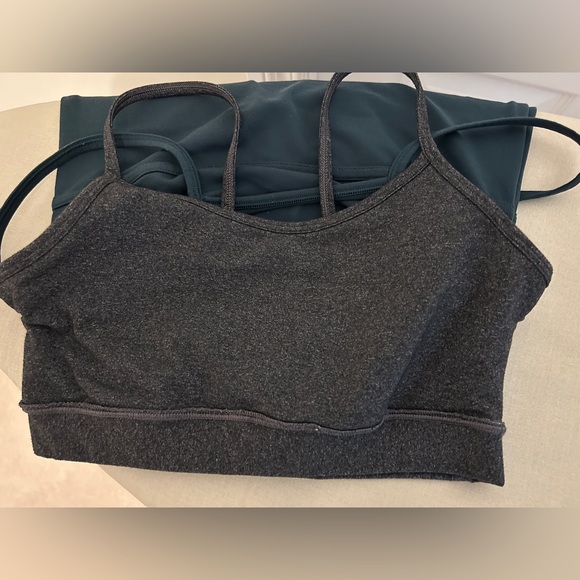 GAP FIT Yoga Top w/ built in sports bra - Picture 8 of 9